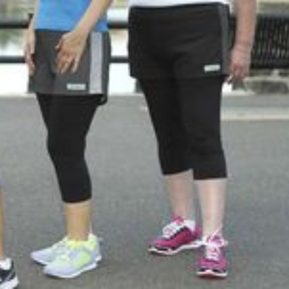 RWW One Piece Capri Leggings with Layered Short and Two Zippered Pockets - Picture 3 of 9